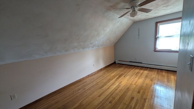 7 Charlotte Dr, Bristol, RI 02809