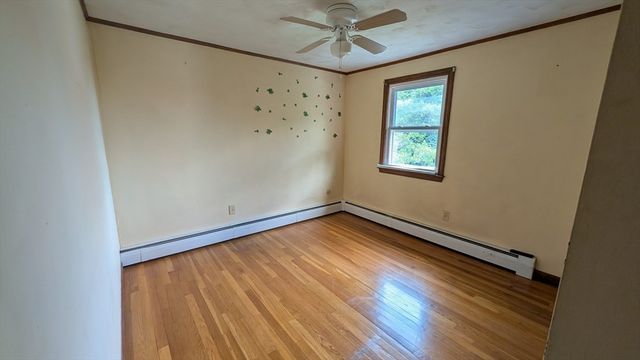 7 Charlotte Dr, Bristol, RI 02809
