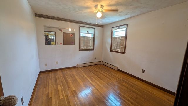 7 Charlotte Dr, Bristol, RI 02809