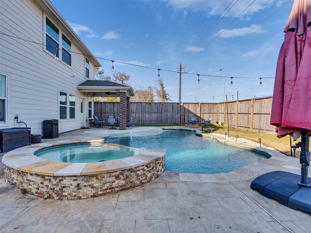 2001 Troon Drive, La Porte, TX 77571