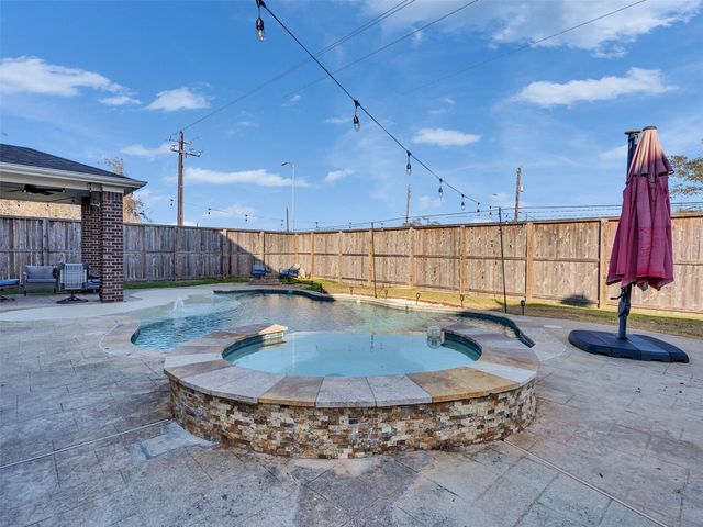 2001 Troon Drive, La Porte, TX 77571