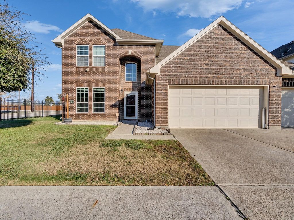 2001 Troon Drive, La Porte, TX 77571