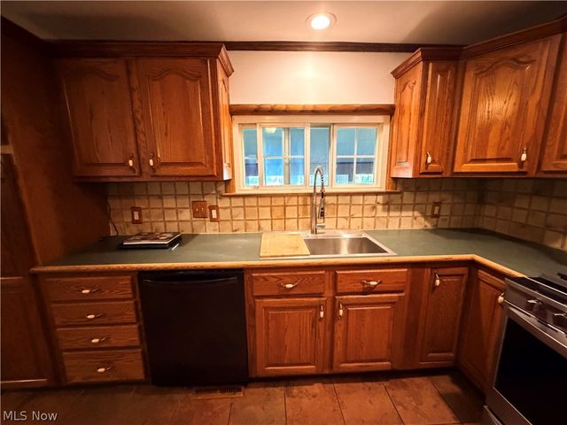 4102 Leewood Road, Stow, OH 44224