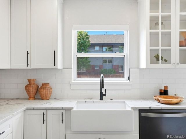 1200 Jasmine St, Denver, CO 80220