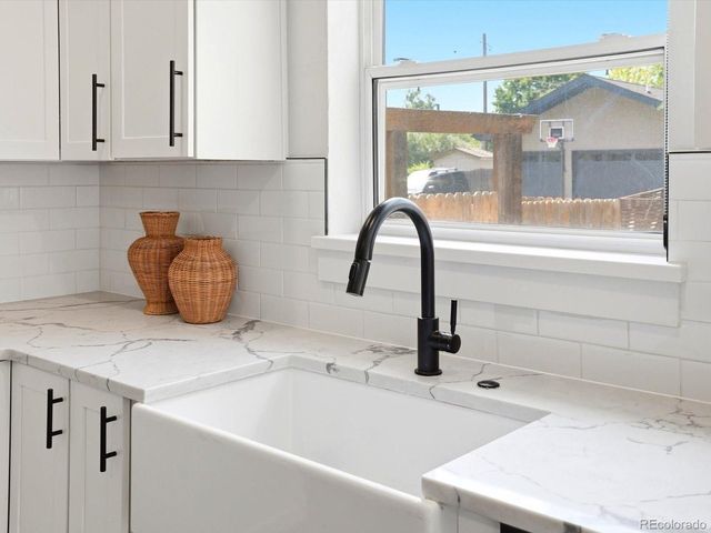 1200 Jasmine St, Denver, CO 80220