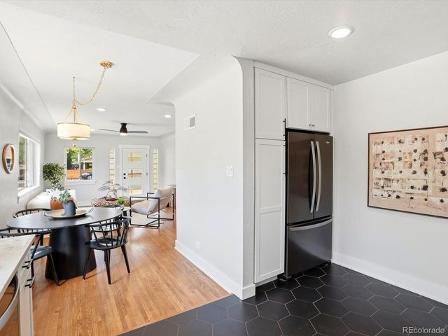 1200 Jasmine St, Denver, CO 80220