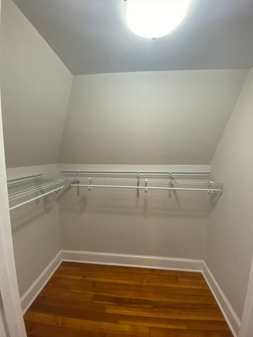 3 Orchard St 3, Newton, MA 02458