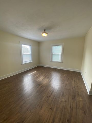 3 Orchard St 3, Newton, MA 02458