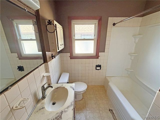 127 65th Street, Niagara Falls, NY 14304