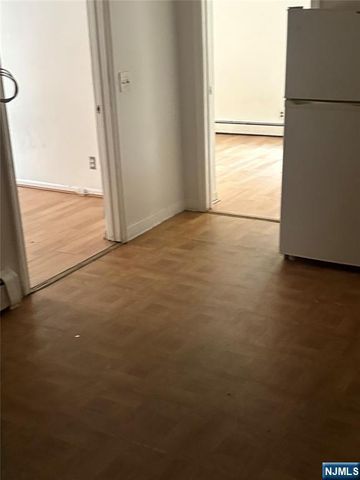 639 Palisade, Cliffside Park, NJ 07010