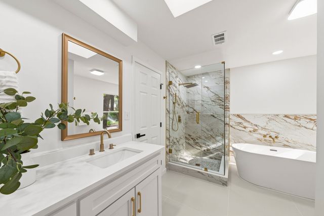 3905 Shady Valley Drive, Arlington, TX 76013