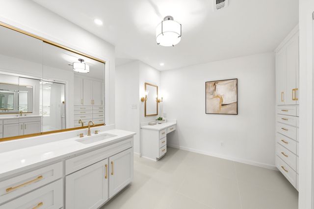 3905 Shady Valley Drive, Arlington, TX 76013