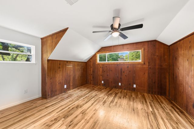3905 Shady Valley Drive, Arlington, TX 76013