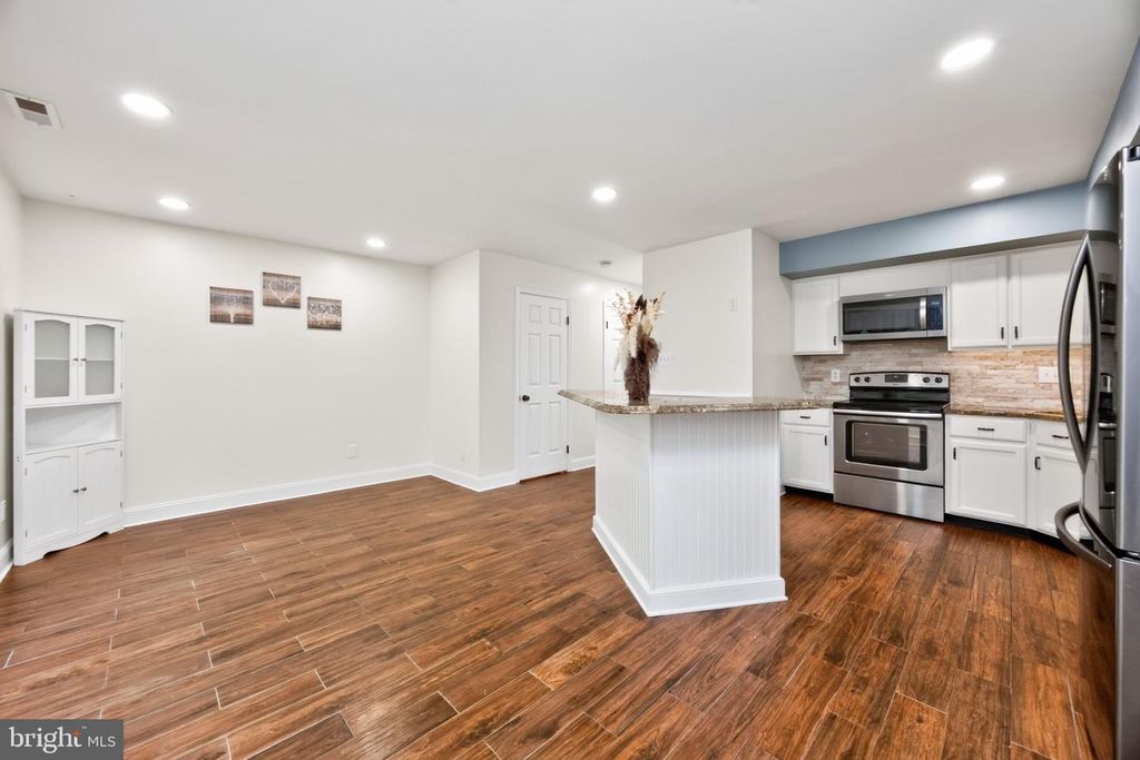 1004 N GLEN DR #1004, GLEN MILLS, PA 19342 — photo 2
