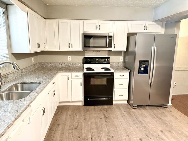 1713 Sycamore Drive, Plainfield, IN 46168