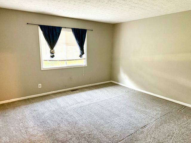 1713 Sycamore Drive, Plainfield, IN 46168