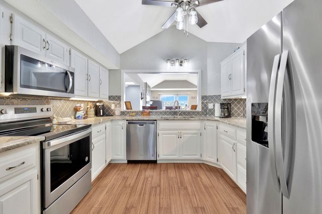 3105 W Keywest Ct, Wichita, KS 67204