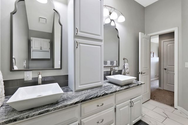 3105 W Keywest Ct, Wichita, KS 67204