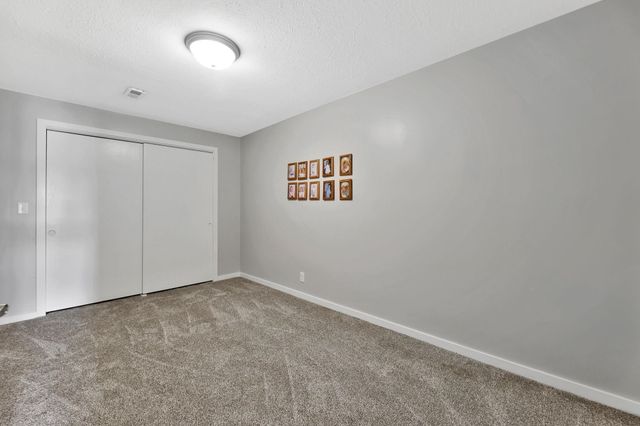 3105 W Keywest Ct, Wichita, KS 67204