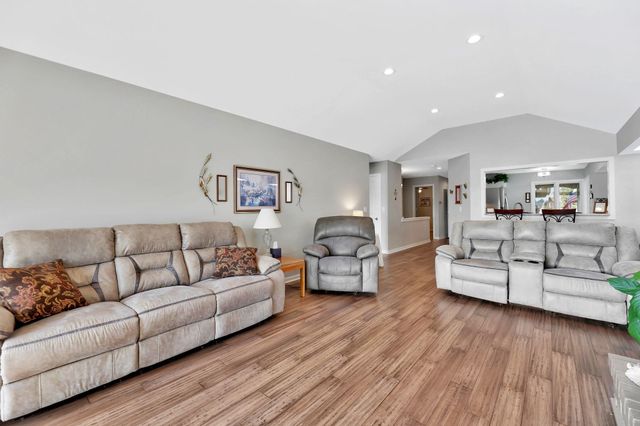 3105 W Keywest Ct, Wichita, KS 67204