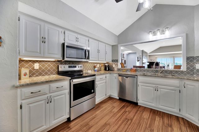 3105 W Keywest Ct, Wichita, KS 67204