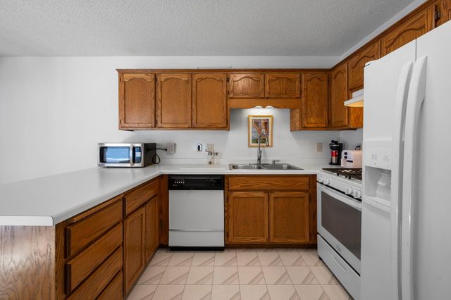 6724 Timber Crest Drive, Maple Grove, MN 55311