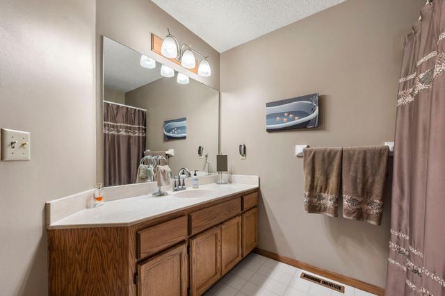 6724 Timber Crest Drive, Maple Grove, MN 55311