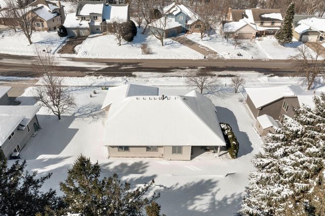 6724 Timber Crest Drive, Maple Grove, MN 55311