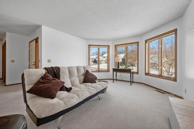 6724 Timber Crest Drive, Maple Grove, MN 55311