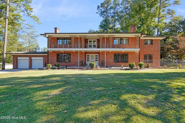 1001 W Main Street, Williamston, NC 27892
