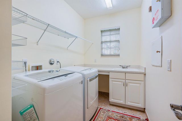 1058 Vintner Boulevard, Palm Beach Gardens, FL 33410