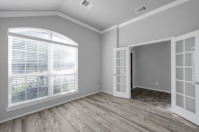 2518 Riverway Drive, Conroe, TX 77304