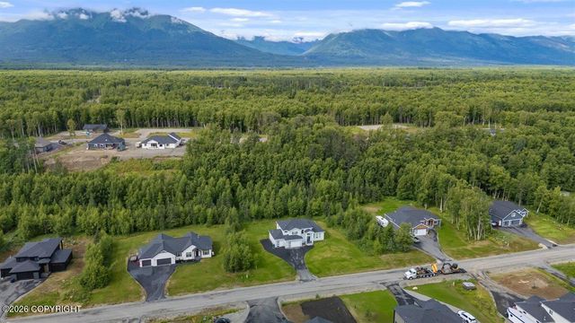 8913 E Windy Woods Loop, Palmer, AK 99645