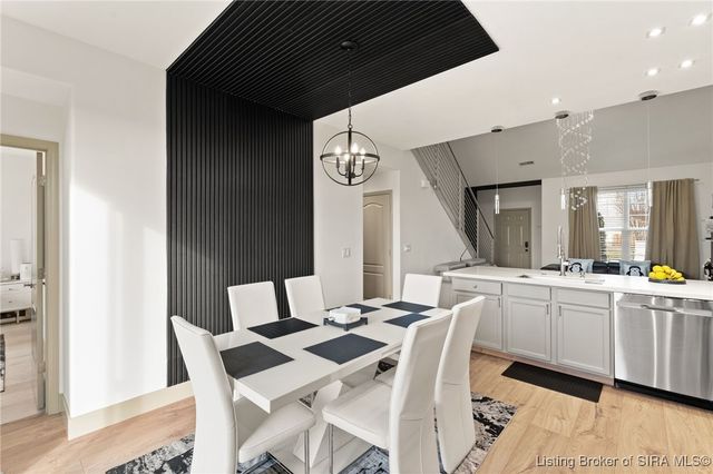 3161 Red Barn, Jeffersonville, IN 47130