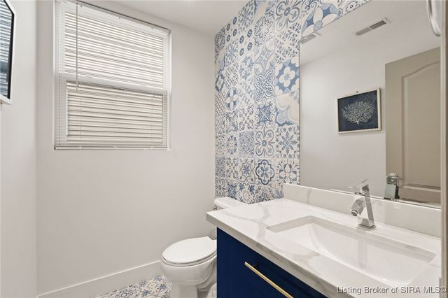 3161 Red Barn, Jeffersonville, IN 47130