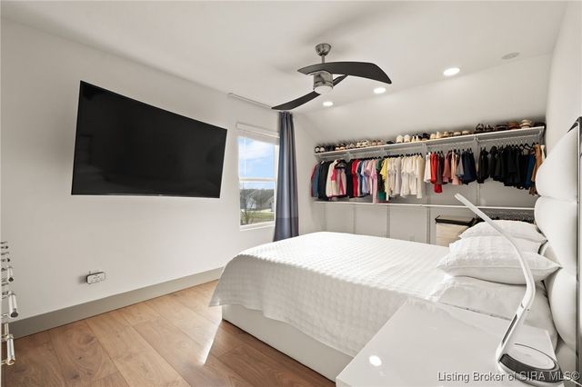 3161 Red Barn, Jeffersonville, IN 47130