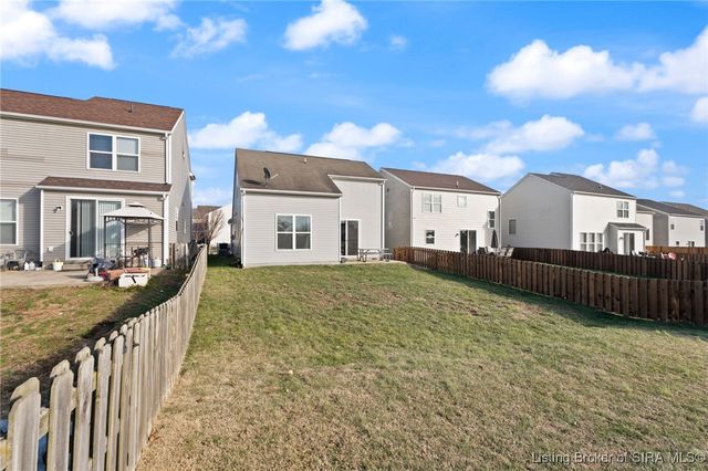 3161 Red Barn, Jeffersonville, IN 47130