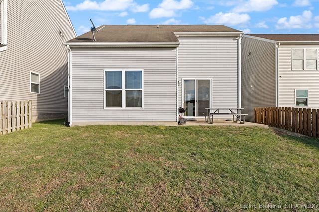 3161 Red Barn, Jeffersonville, IN 47130