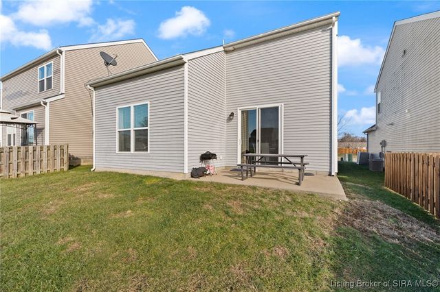 3161 Red Barn, Jeffersonville, IN 47130