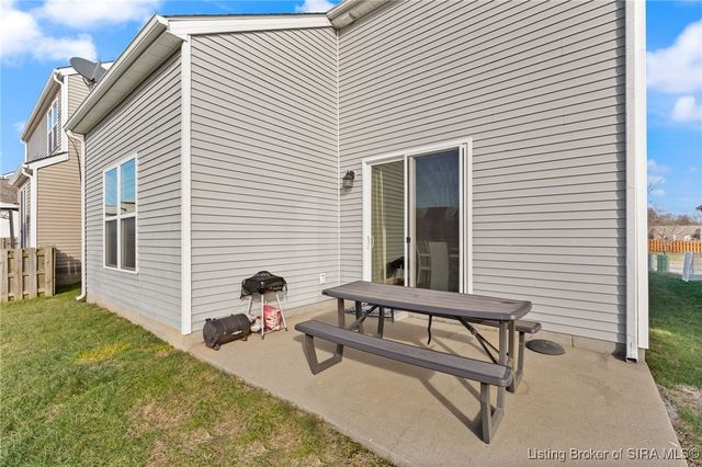 3161 Red Barn, Jeffersonville, IN 47130