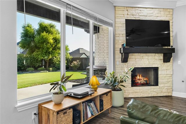 2025 W Broadway Place, Rogers, AR 72758