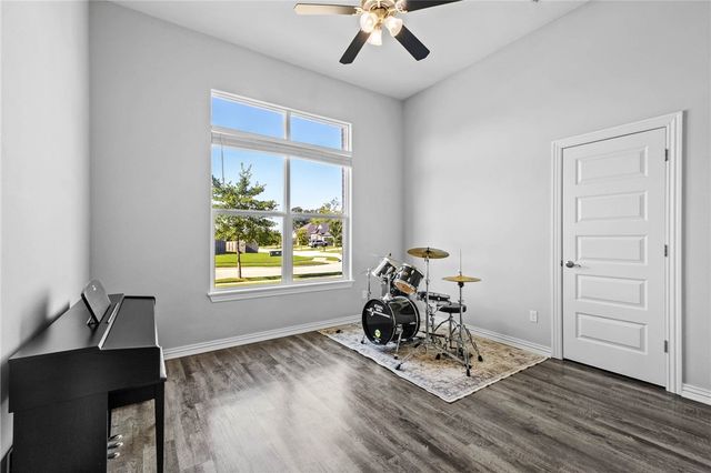 2025 W Broadway Place, Rogers, AR 72758