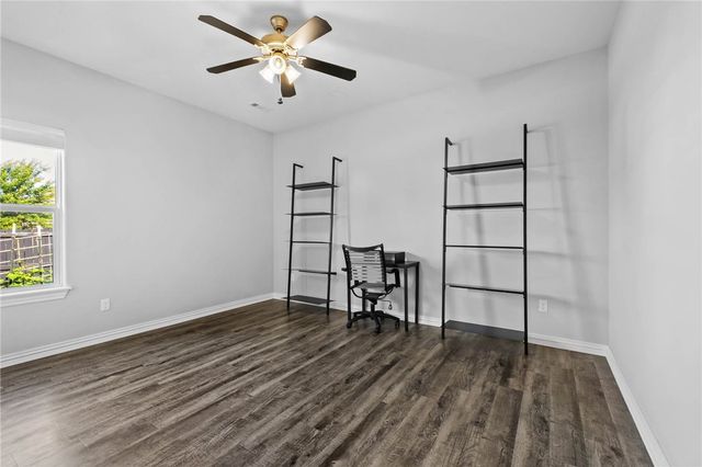 2025 W Broadway Place, Rogers, AR 72758