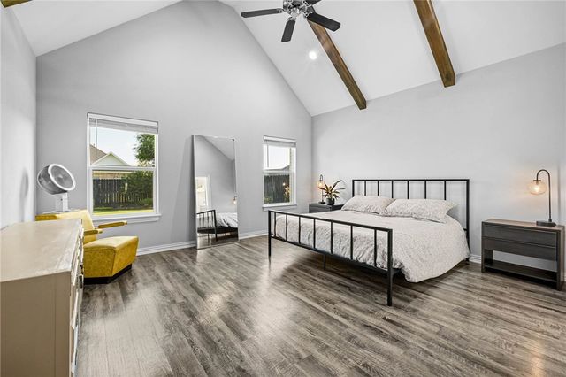 2025 W Broadway Place, Rogers, AR 72758