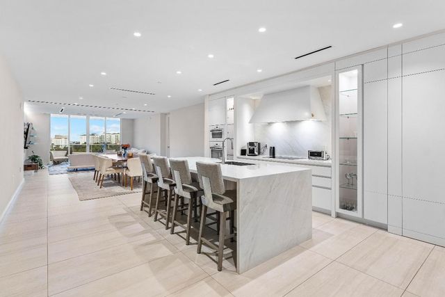 200 SE Mizner Boulevard 707, Boca Raton, FL 33432