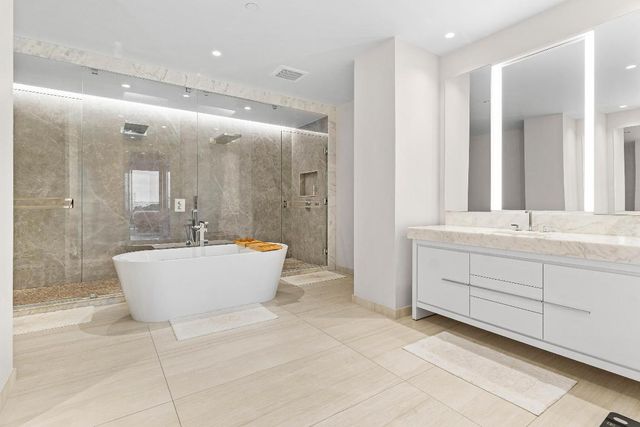 200 SE Mizner Boulevard 707, Boca Raton, FL 33432