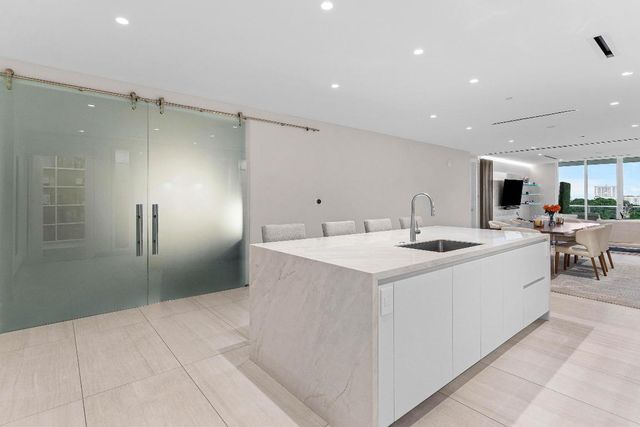 200 SE Mizner Boulevard 707, Boca Raton, FL 33432