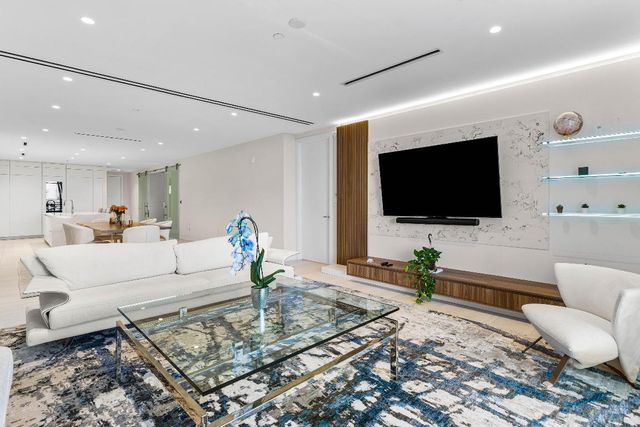 200 SE Mizner Boulevard 707, Boca Raton, FL 33432