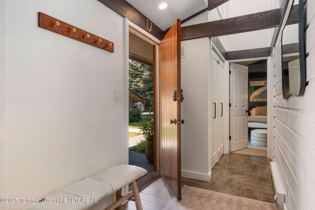 550 E GOLF CREEK Lane 41, Jackson, WY 83001 photo 19