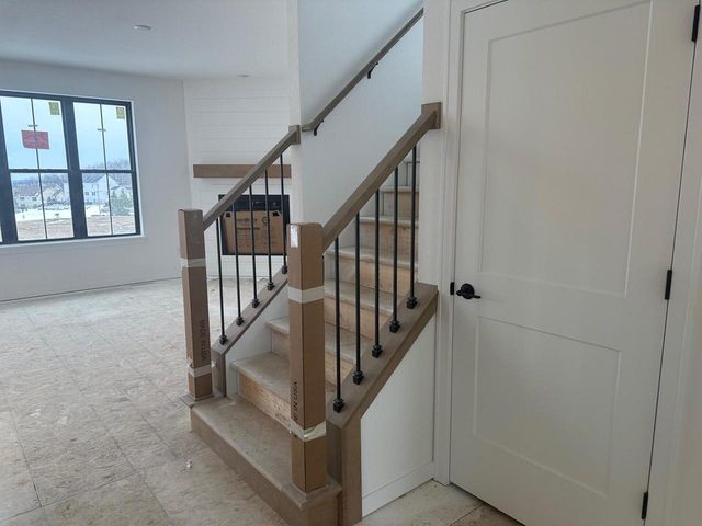 805 Viewpoint AVENUE, Waukesha, WI 53188